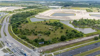 10000 Tamiami Trail, FL