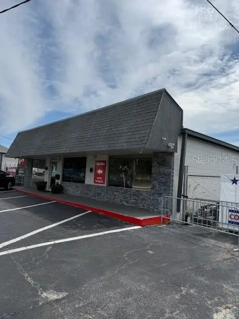 9511 N Nebraska Ave, FL