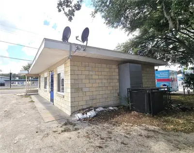 620 Collins Street, FL