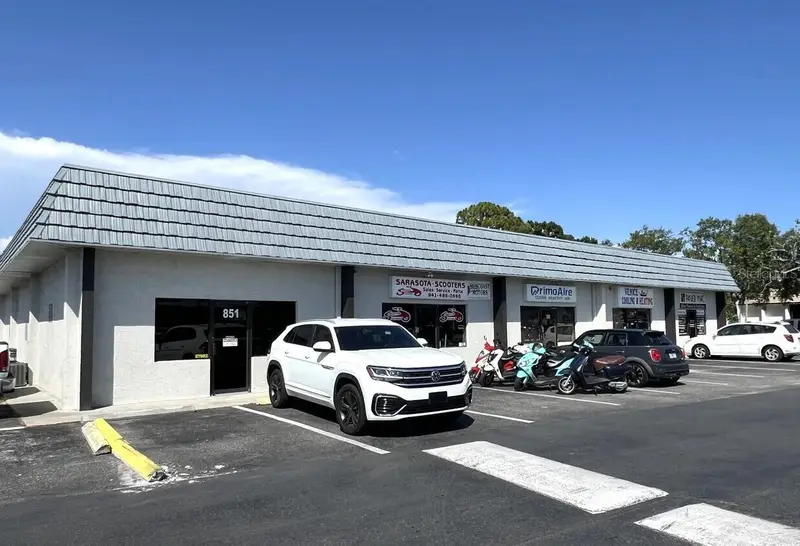 853 Us Highway 41 Byp S #A, FL