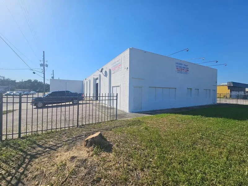 2698 S Orange Blossom Trl, FL