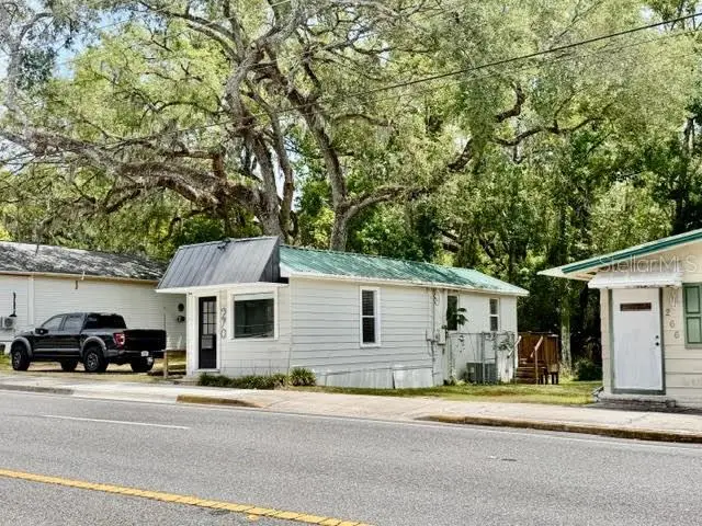 270 N Broad St, FL