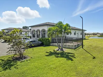10305 Us Highway 41, FL