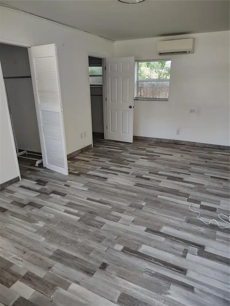 616 Golf Dr, FL