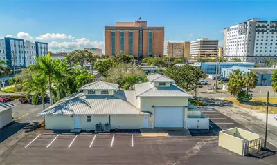 525 8th Street, FL
