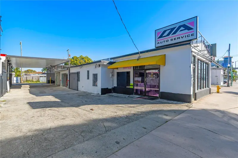 3219 Sw 8th St, FL