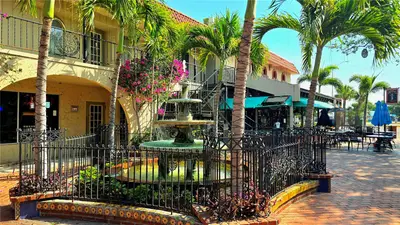 530 Us-41-Byp, FL