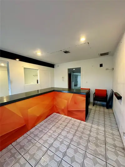 1210-1232 Dyer Boulevard, FL