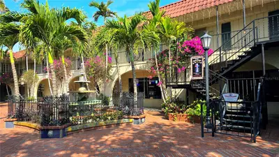 530 Us-41-Byp, FL