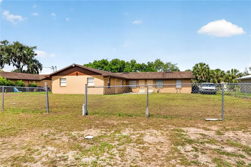 3210 W Willow Dr, FL