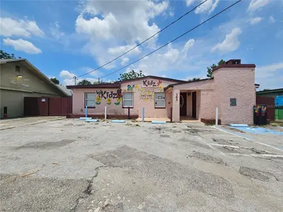 1434 Pine Hills, FL