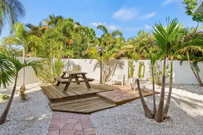 3036 6th Avenue, FL