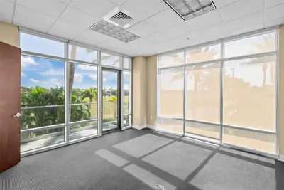 5550 Executive Drive, FL