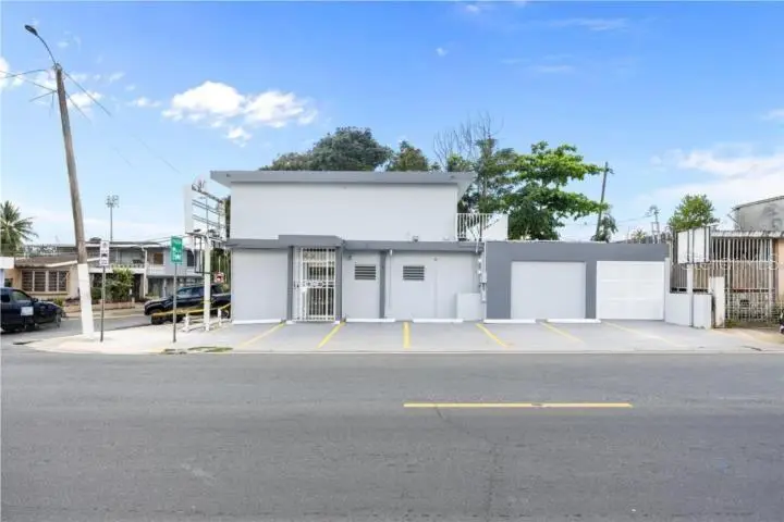 Las Lomas H 22 Ave. San Patricio, PR