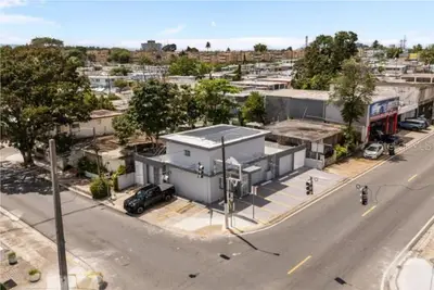 Las Lomas H 22 Ave. San Patricio, PR