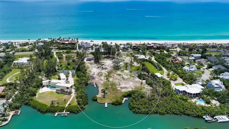 6660 & 6664 & 6670 Gulf Of Mexico Dr, FL