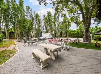 4421 Edgewater Drive, FL