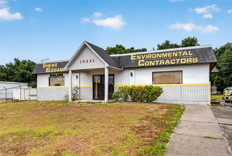 10221 Us Highway 301, FL
