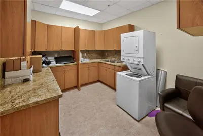 733 County Road 466, FL