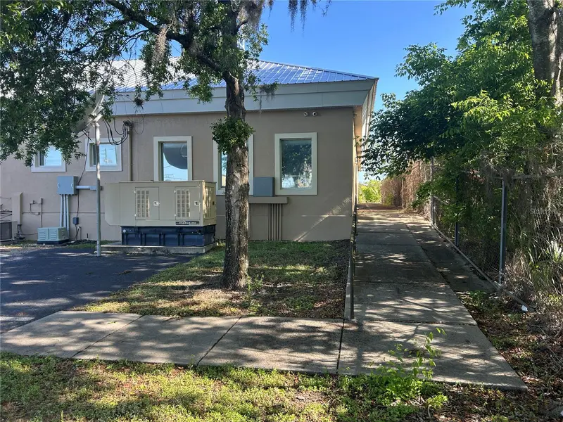 1137 Sw 7th Rd, FL