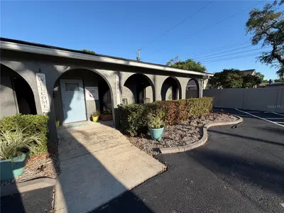 11520 Oakhurst Road, FL