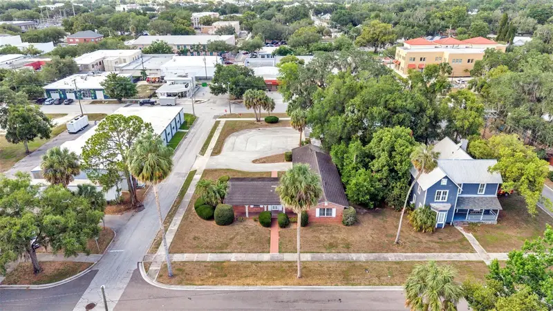 510 E Parker St, FL