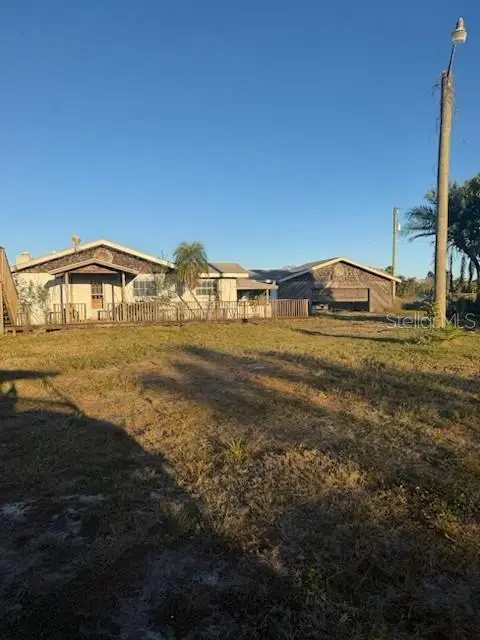 2203 42nd St E, FL