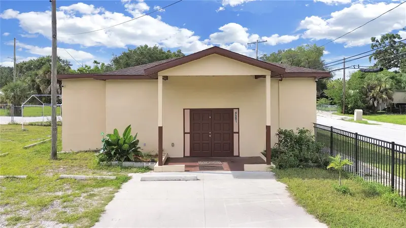 4501 N 42nd St, FL
