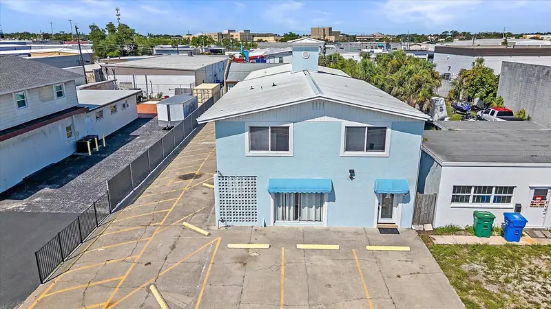 236 Grove St S, FL