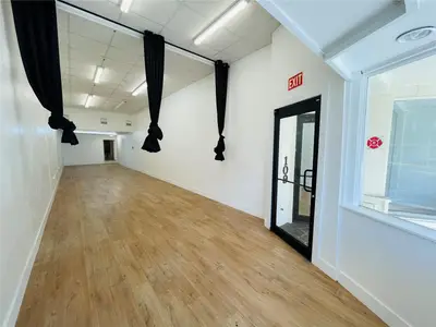 109 Broadway, FL