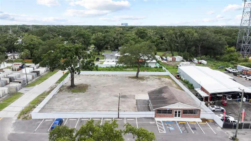 7604 E Broadway Ave, FL