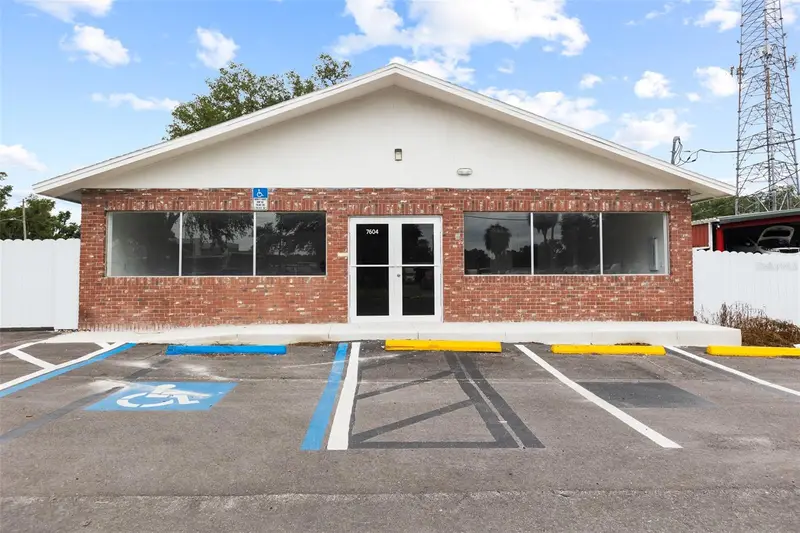 7604 E Broadway Ave, FL
