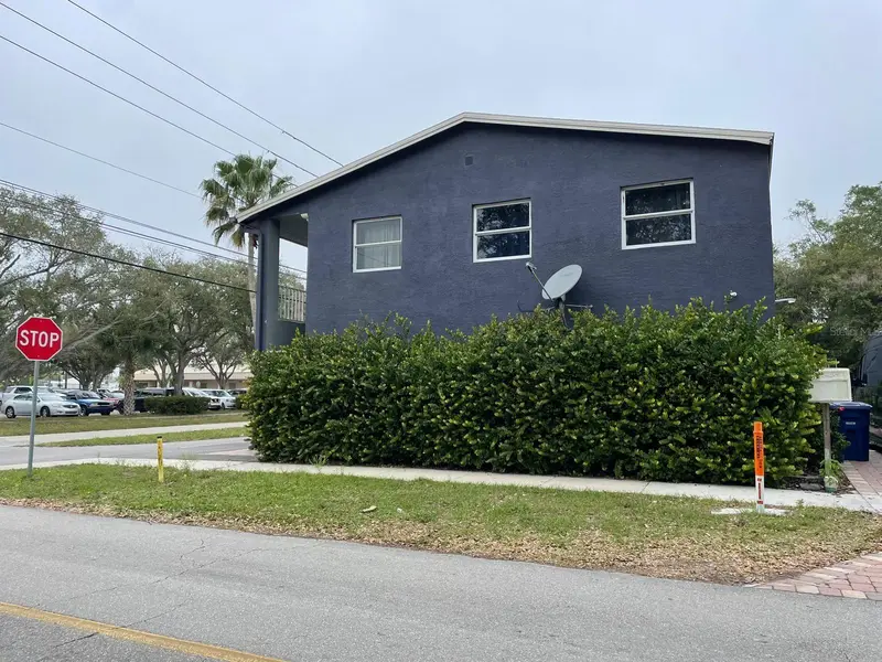 2251 Grand Ave, FL
