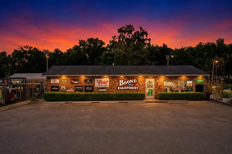 17962 Nw Us Highway 441, FL