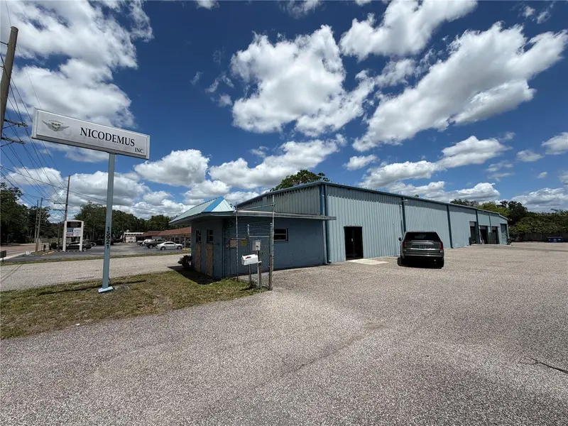 15921 N Florida Ave, FL