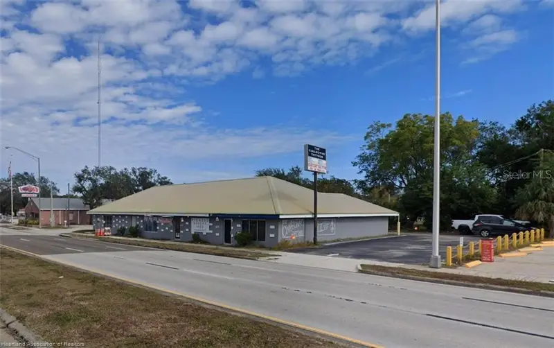 746 Us Highway 27 N, FL