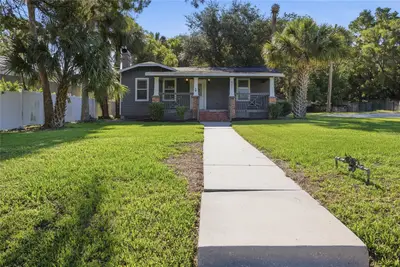 527 8th Avenue, FL