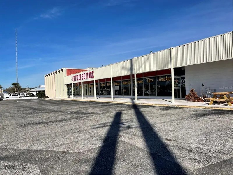 349 Plaza Dr, FL