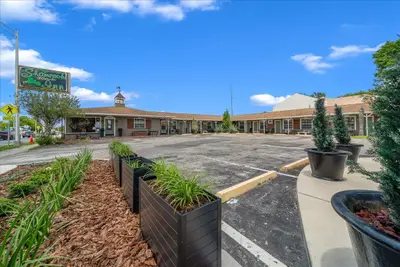215 Pine Avenue, FL