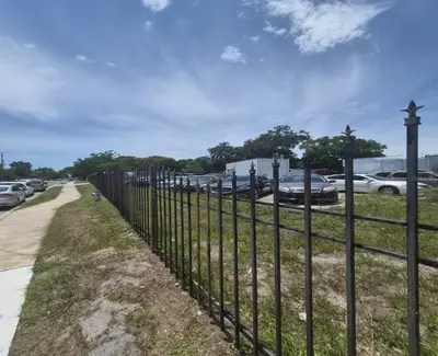 2000 Orange Blossom Trail, FL