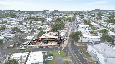1 Hnas Davila, Betances Esq A D, PR