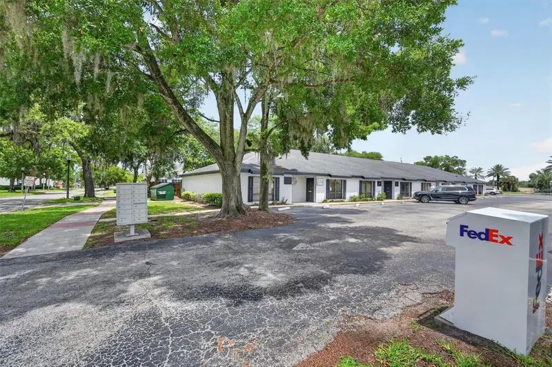 7 W Main St #12-14, FL