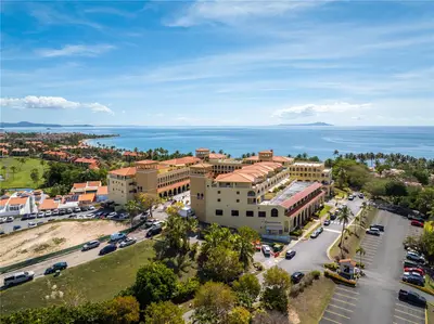 295 Palmas Inn Way Palmas Inn Way Palmanova Plaza, PR