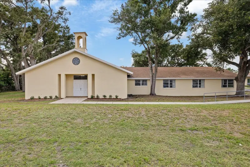 4704 Kelly Rd, FL