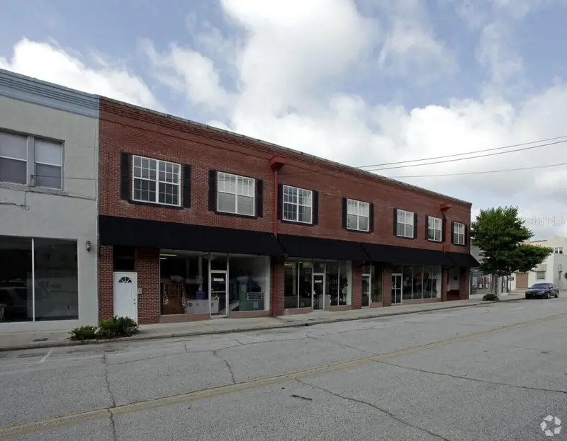 21 Main St, FL