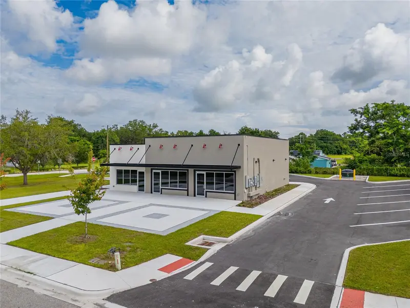 215 Center St #227, FL