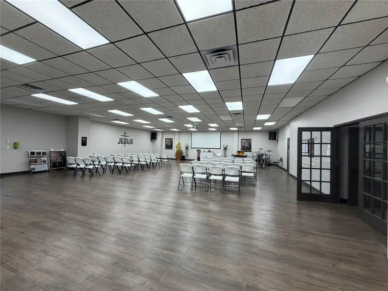 208 E Lake Ave, FL