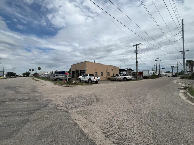 4301 E Broadway Ave, FL