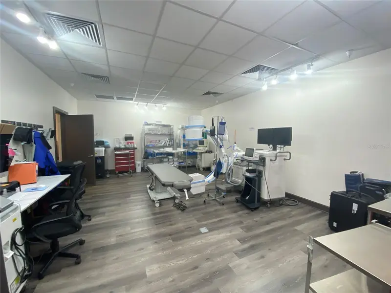 566 Ocoee Commerce Pkwy, FL