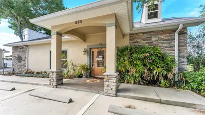 565 Main Street, FL